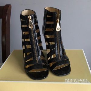 **SOLD**Michael Kors heels